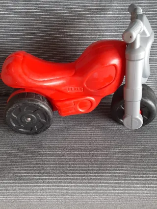 Moto correpasillos FEBER roja