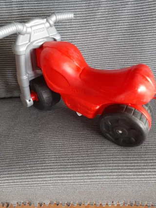 Moto correpasillos FEBER roja