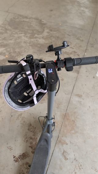 Patinete Eléctrico con Casco y soporte para movil