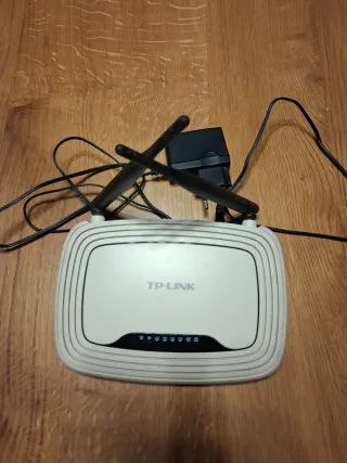 Router TP-Link Wi-Fi con antenne
