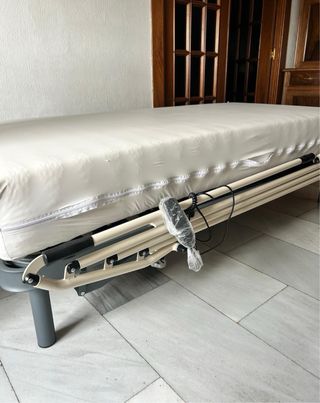 Cama articulada eléctrica con colchón