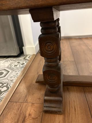 Mesa baja de madera maciza rústica