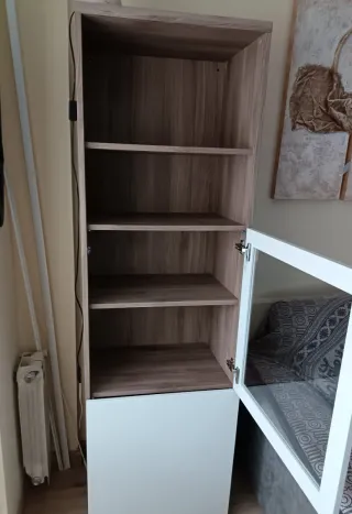 Estantería Vitrina Besta Ikea Madera y Cristal