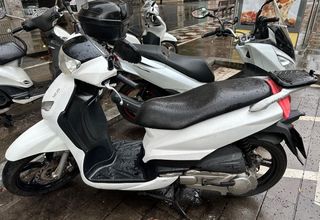 Peugeot 125 Scooter Blanca