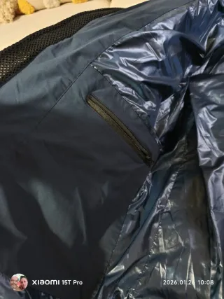 Chaqueta azul hombre nueva. Es como una XL. Azul m