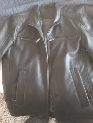 Cazadora chaqueta polipiel negra