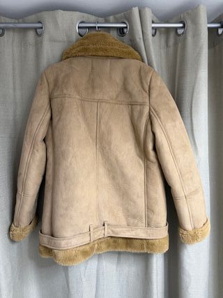 Abrigo Stradivarius Beige Talla L