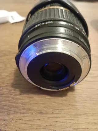 Objetivo Tamron af 18-250mm