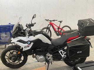 BMW F 750 GS Impecable + Extras. SOLO 4600 km