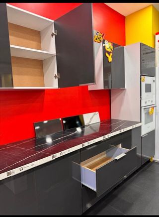 Muebles de cocina nuevos empaquetados!