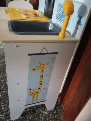 Mueble veterinario de juguete