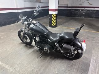 Harley Davidson Dyna Street Bob 2011