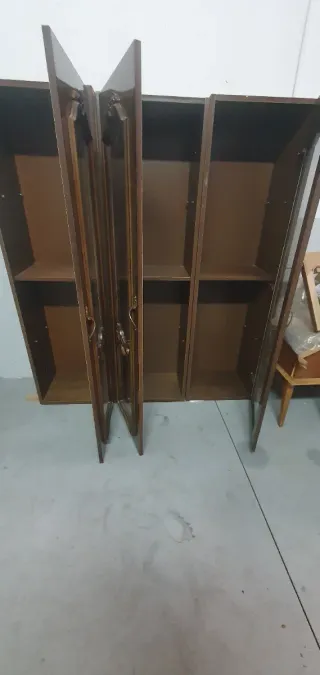 Mueble Vitrina Salón Madera y Cristal