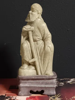 Statua cinese antica in pietra