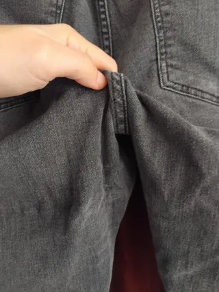 Pantalón pitillo gris