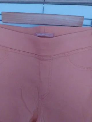 Pantalones naranjas