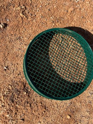 Tamiz de Jardín Metálico (Criba de tierra)