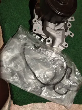 Bomba de agua Mercedes CLK W209 270 CDI