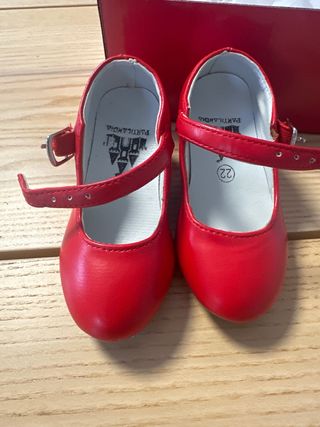 Zapatos rojos bebé con tira