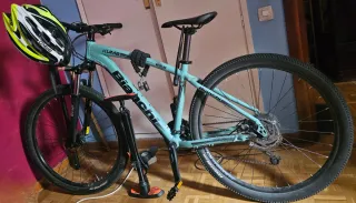 Bicicleta Bianchi Kuma + Casco + Inflador