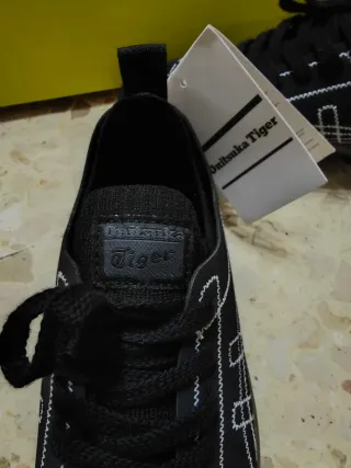 Zapatillas Onitsuka Tiger SCLAW Negras