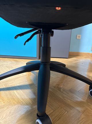 Silla de estudio ergonómica negra