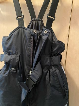 Pantalón de esquí negro con tirantes Talla 128