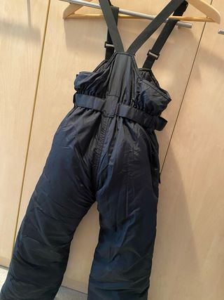 Pantalón de esquí negro con tirantes Talla 128