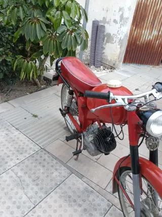 Derbi Paleta Ciclomotor Roja Colección