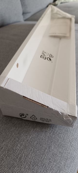 Estantería blanca de madera