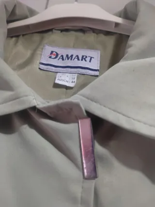 Gabardina Damart verde claro