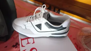 Bolso Guess Marrón y Dorado