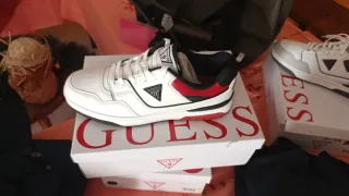 Bolso Guess Marrón y Dorado