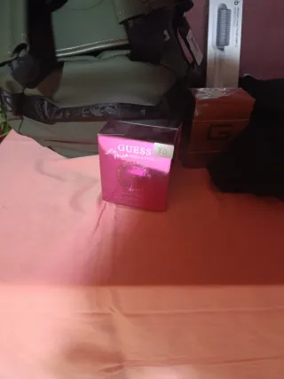 Bolso Guess Marrón y Dorado