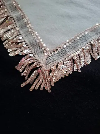 Jersey mujer negro y blanco con flecos