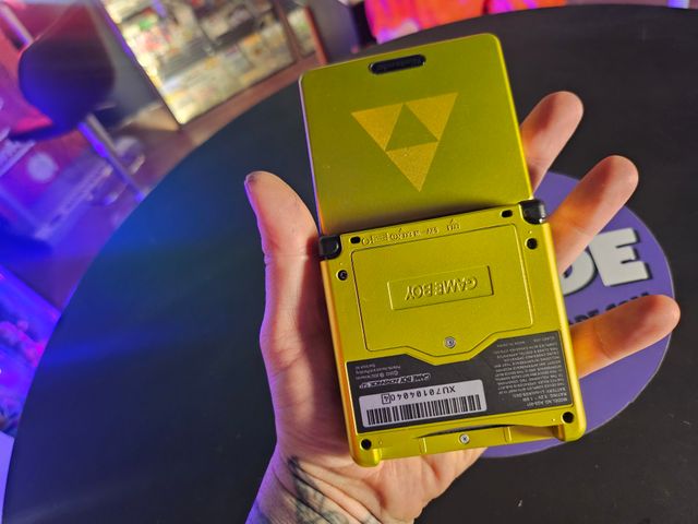 Game Boy Advance SP Dorada