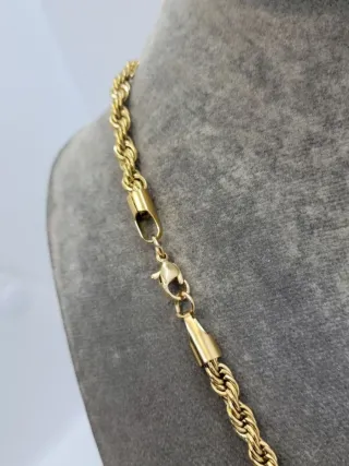 Colgante bandera gitana dorada