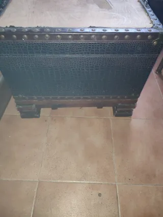 Baúl antiguo madera siglo XVIII-XIX