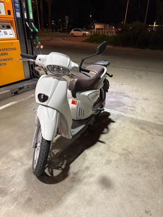Aprilia Scarabeo 50 Scooter Automática