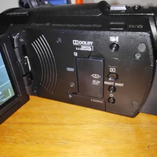 SONY FDR-AX33 HANDYCAM 4K.