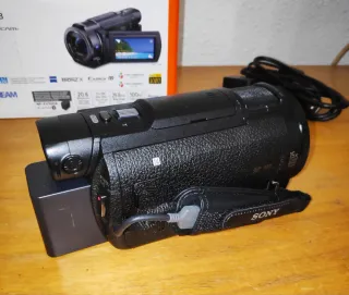 SONY FDR-AX33 HANDYCAM 4K.
