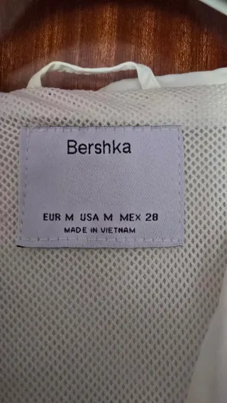 Bomber Bershka Blanca Talla M