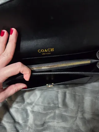 Bolso Negro y Dorado