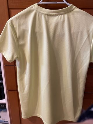 Camiseta Pokémon Amarilla