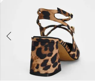 Zapatos Zara Animal Print Marrón y Negro