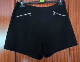 Bermudas negras con cremalleras