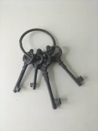 Antico set di chiavi