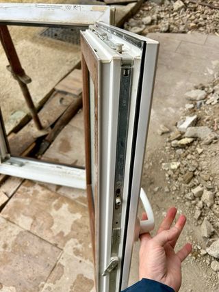 2 Ventanas blancas de PVC (2 unidades)