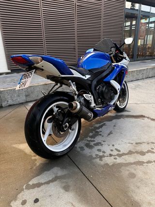 Suzuki GSXR-600 K8