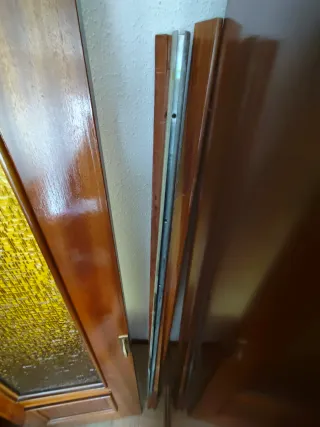 Puerta corredera madera con cristal